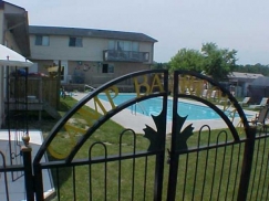 pool-gate